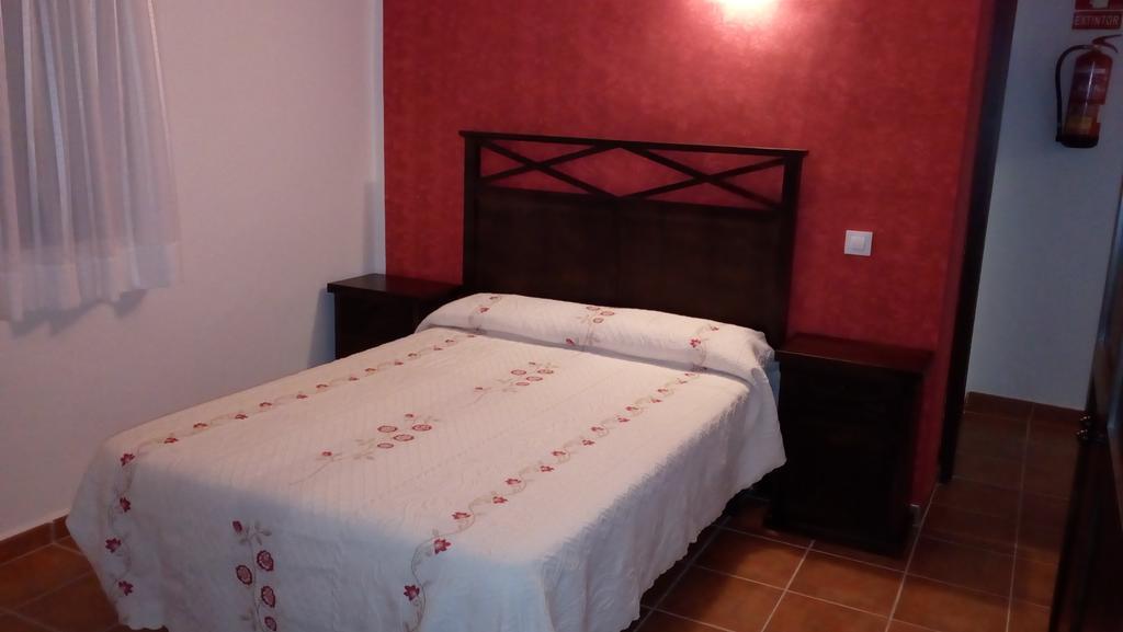 Apartamentos Rurales Casas De Los Maestros Talarrubias Esterno foto