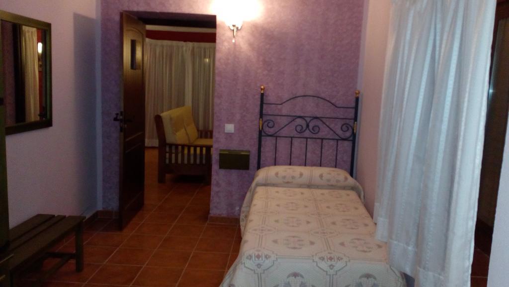 Apartamentos Rurales Casas De Los Maestros Talarrubias Esterno foto