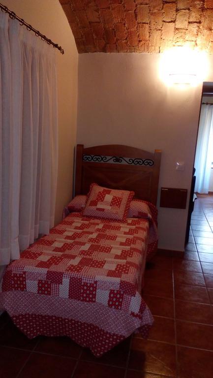Apartamentos Rurales Casas De Los Maestros Talarrubias Esterno foto