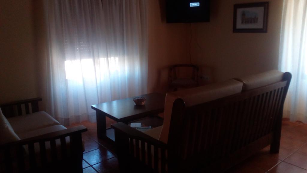 Apartamentos Rurales Casas De Los Maestros Talarrubias Esterno foto