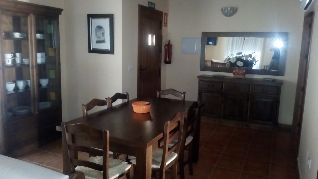 Apartamentos Rurales Casas De Los Maestros Talarrubias Esterno foto
