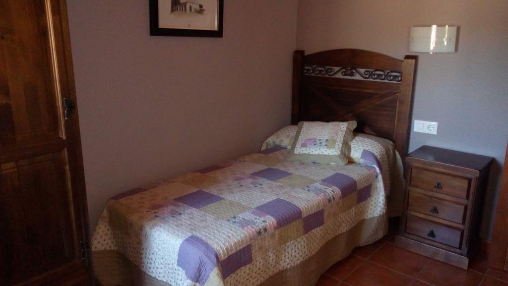Apartamentos Rurales Casas De Los Maestros Talarrubias Esterno foto