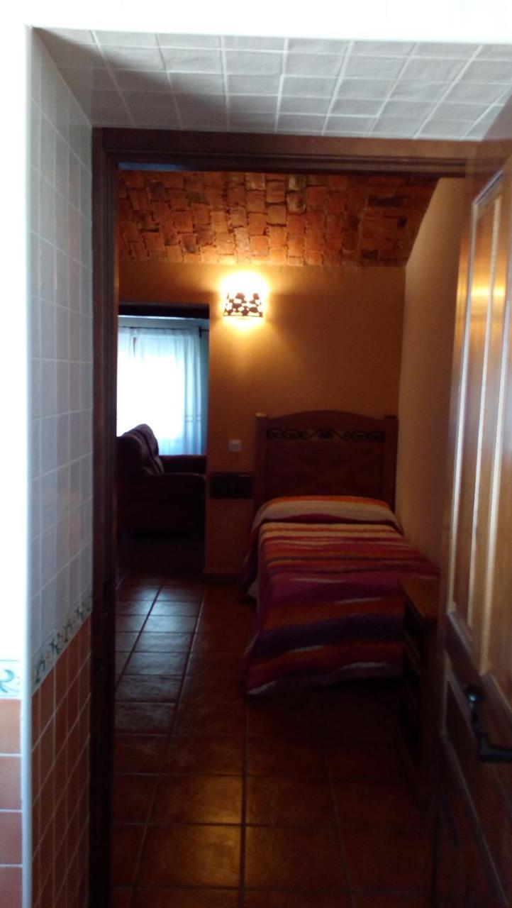 Apartamentos Rurales Casas De Los Maestros Talarrubias Esterno foto